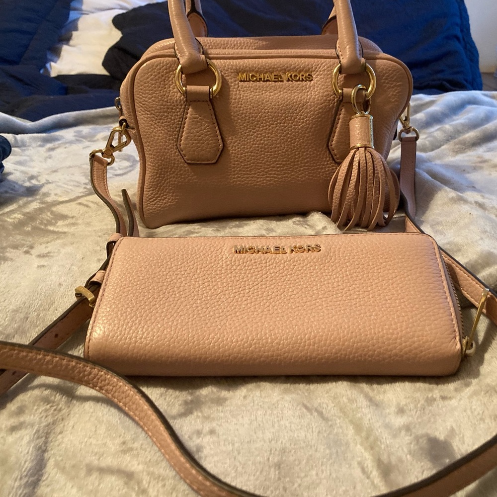 Baby pink Michaels Kors purse with matching wallet